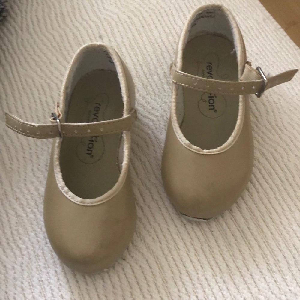 Toddler girl tap shoes